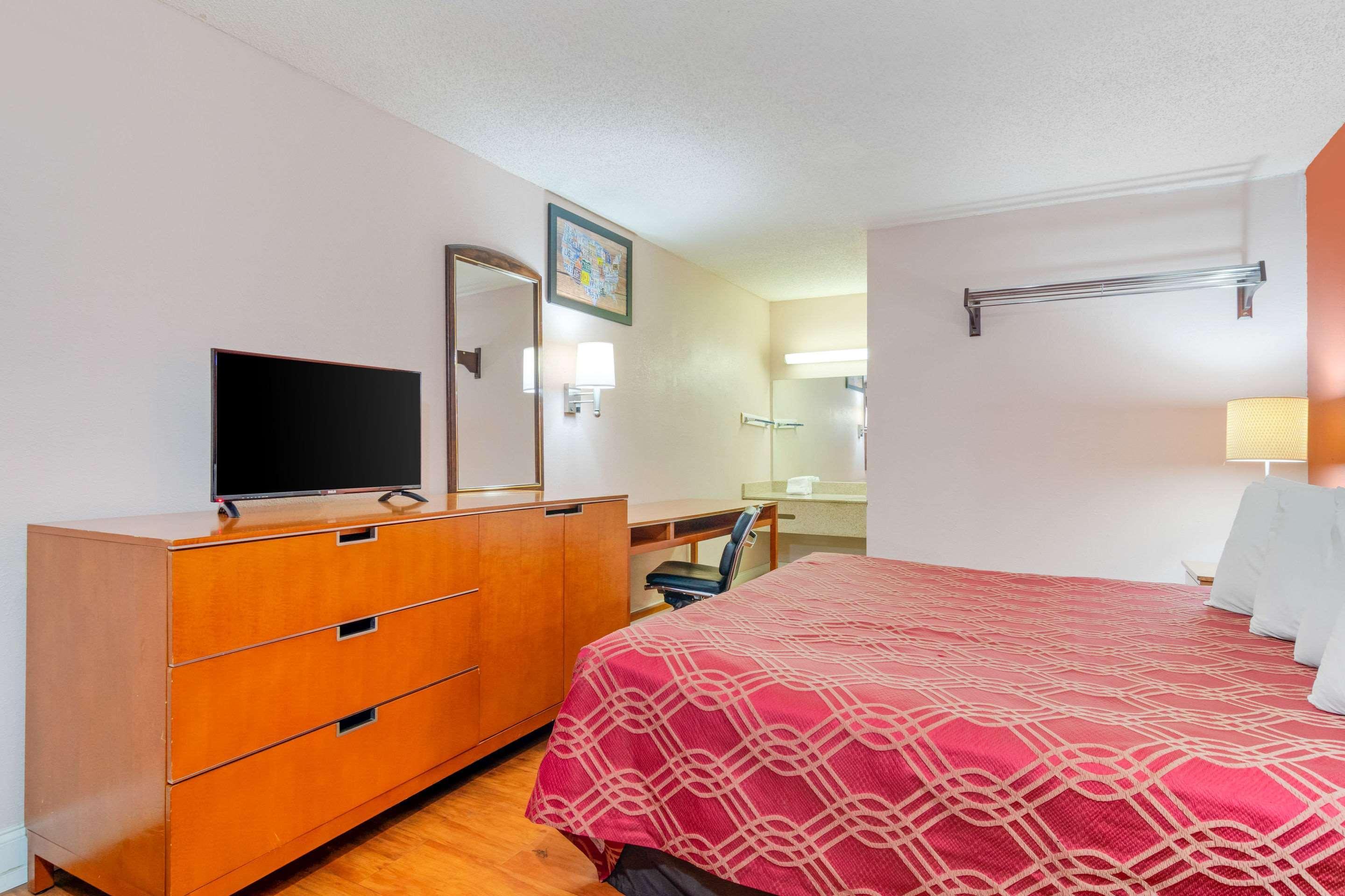 Econo Lodge Декейтер Экстерьер фото