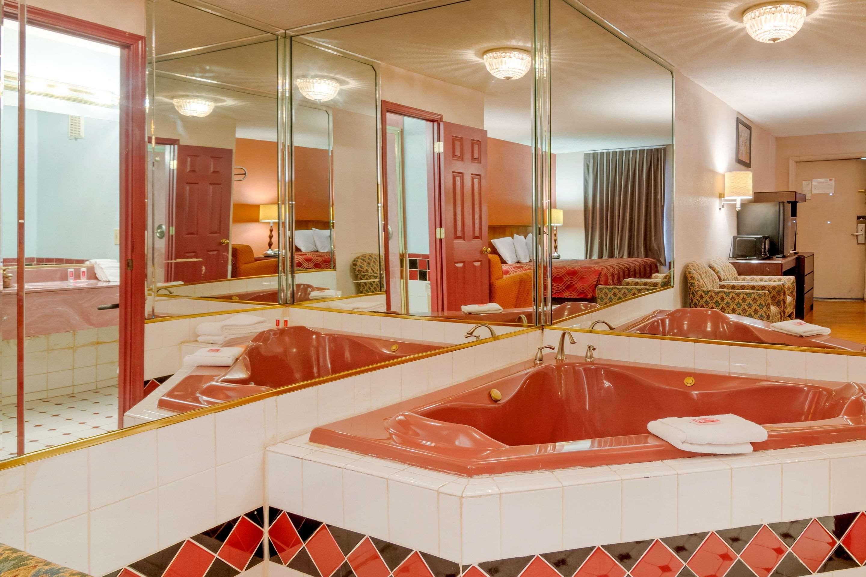 Econo Lodge Декейтер Экстерьер фото