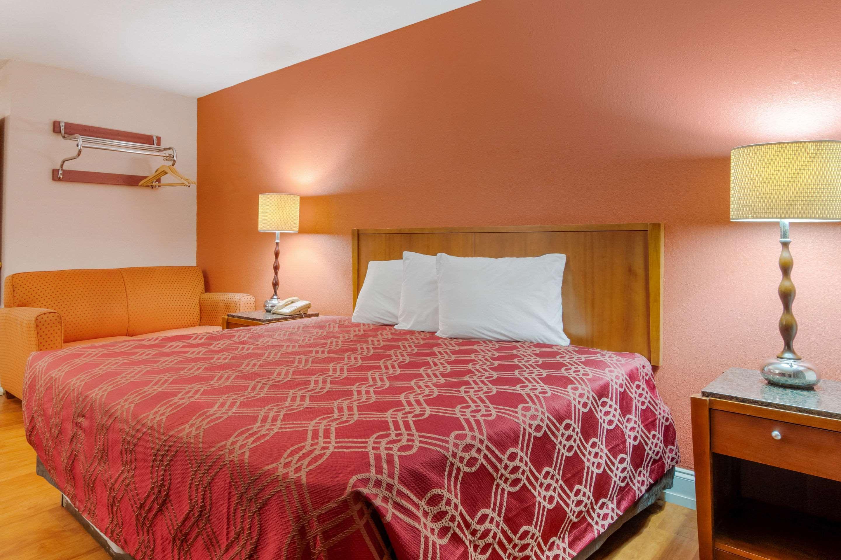 Econo Lodge Декейтер Экстерьер фото