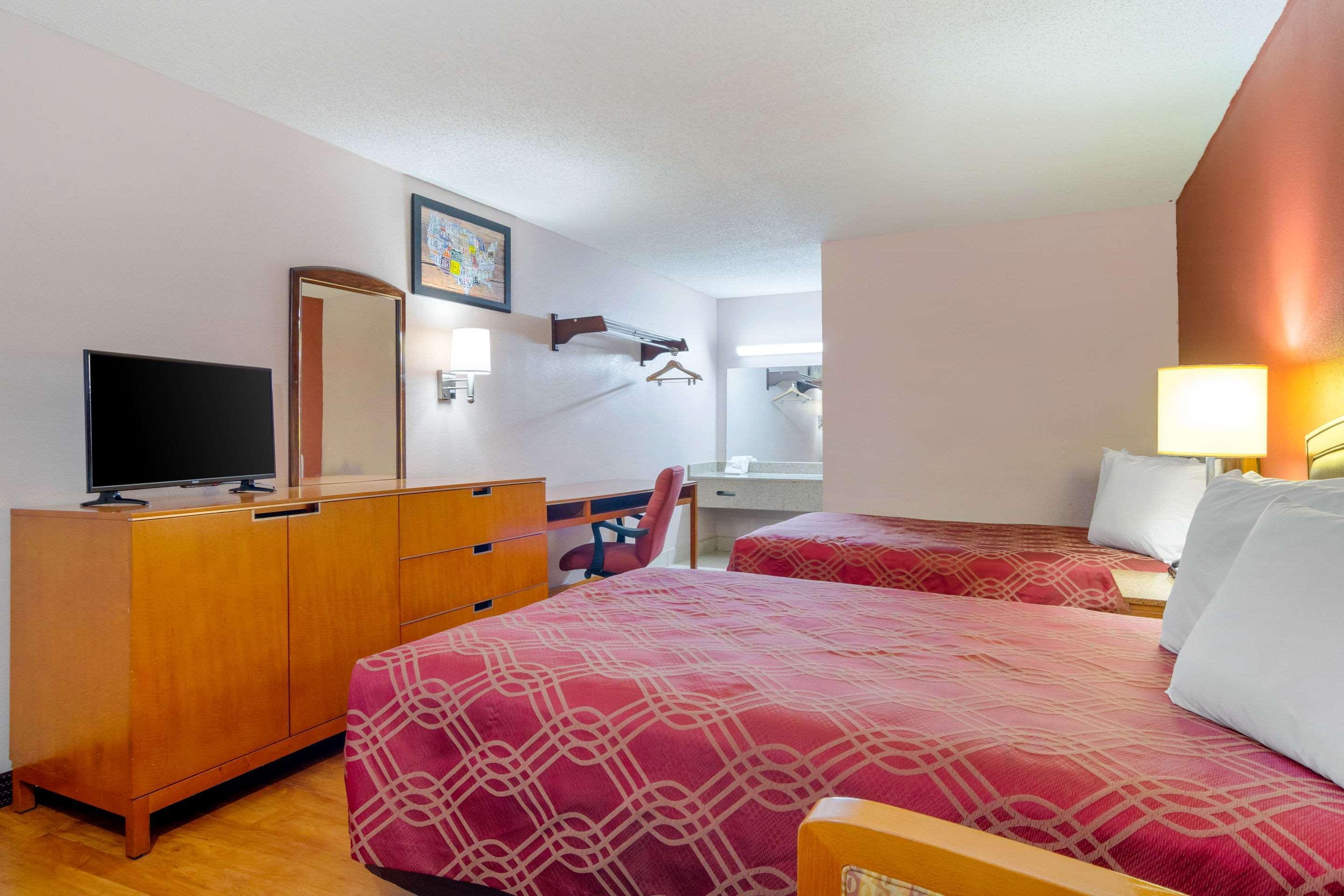 Econo Lodge Декейтер Экстерьер фото